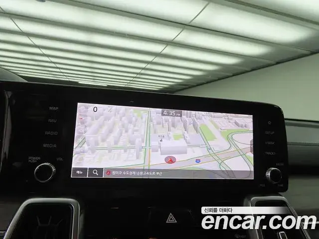 Kia Sorento 2021 — Photo 7/20