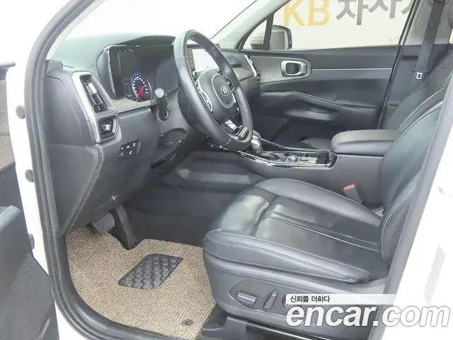 Kia Sorento 2021 — Photo 16/20