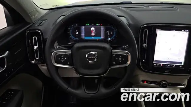 Volvo XC40 2022 — Фото 15/20