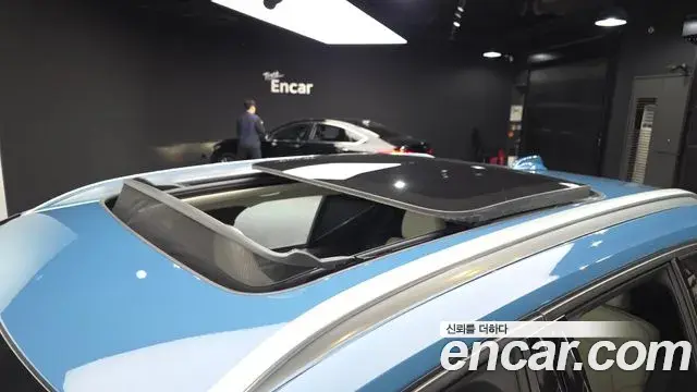 Volvo XC40 2022 — Photo 15/33