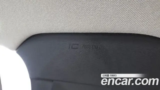 Volvo XC40 2022 — Photo 14/33