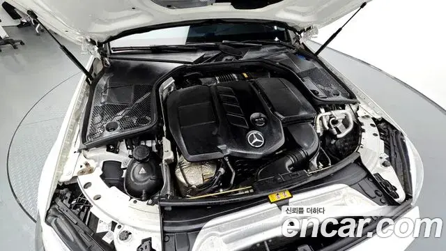 Mercedes-Benz C-Class 2019 — ფოტო 3/20