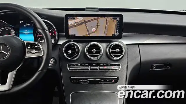 Mercedes-Benz C-Class 2019 — ფოტო 7/20