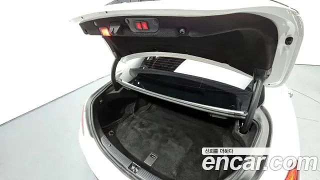 Mercedes-Benz C-Class 2019 — ფოტო 9/20