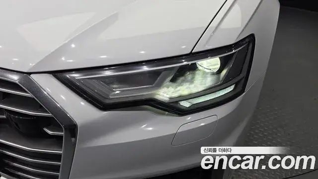 Audi A6 2022 — Şəkil 22/31