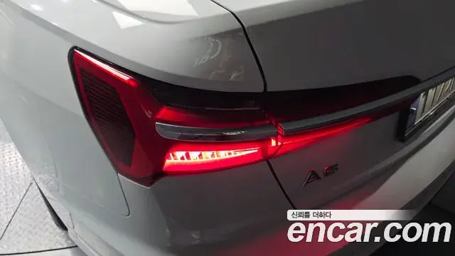 Audi A6 2022 — Şəkil 14/31