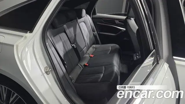Audi A6 2022 — Şəkil 1/31