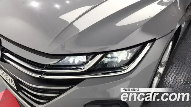 Volkswagen Arteon 2023 — Photo 30/35