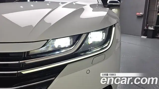 Volkswagen Arteon 2020 — Şəkil 18/35