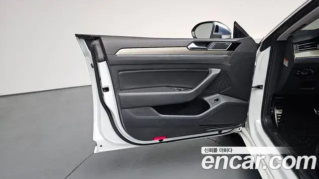 Volkswagen Arteon 2020 — Şəkil 17/35