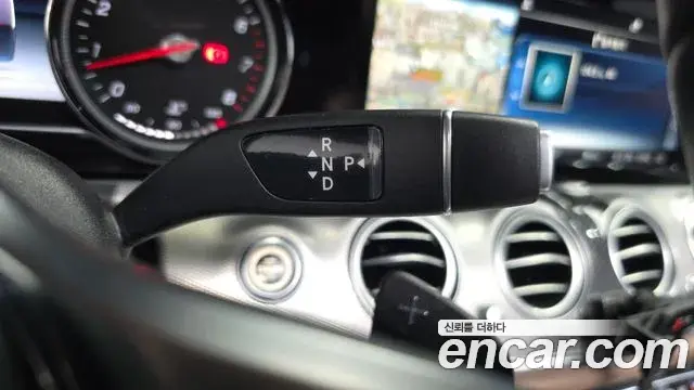 Mercedes-Benz E-Class 2018 — Photo 32/32