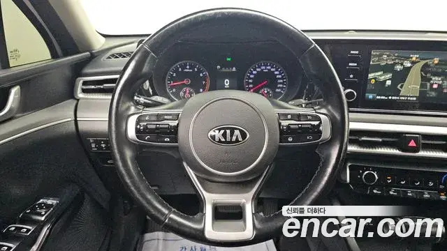 Kia K5 2020 — ფოტო 5/20