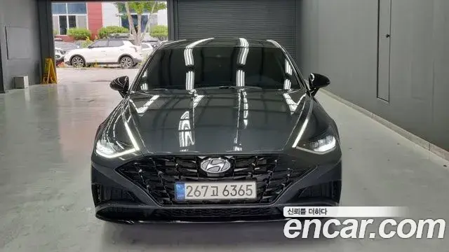 Hyundai Sonata 2019 — Фото 1/18