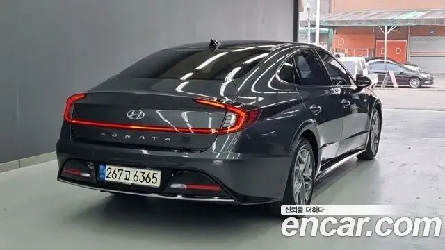 Hyundai Sonata 2019 — Фото 3/18