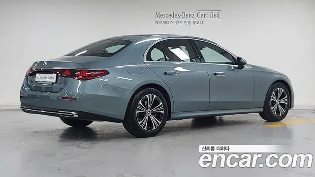 Mercedes-Benz E-Class 2025 — Şəkil 19/20
