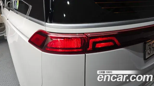 Kia Carnival 2021 — Photo 22/31
