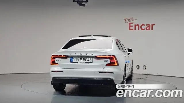Volvo S60 2023 — ფოტო 24/36