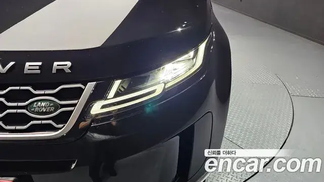 Land Rover Range Rover Evoque 2020 — Şəkil 29/32