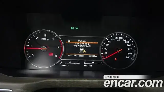 Kia Sorento 2021 — Фото 8/20