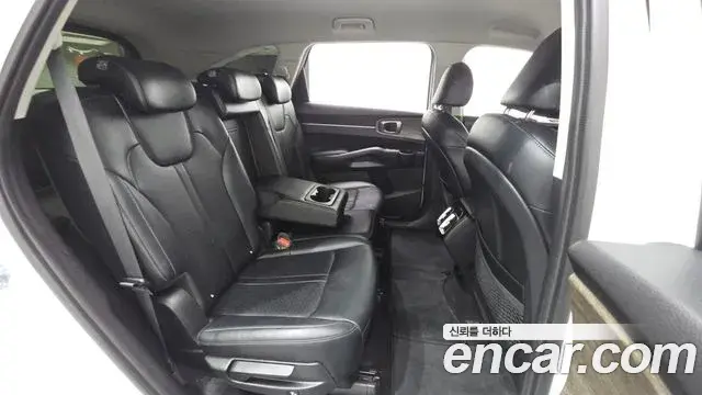 Kia Sorento 2021 — Фото 12/20