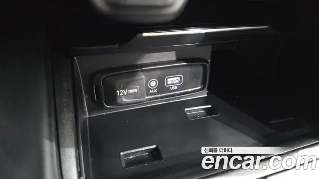 Genesis G70 2019 — Photo 15/30