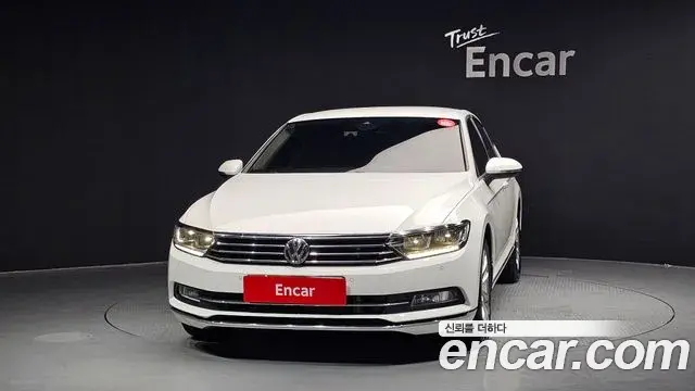 Volkswagen Passat GT 2018 — Photo 8/20