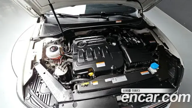 Volkswagen Passat GT 2018 — Photo 17/20