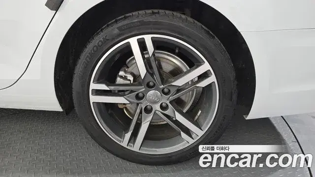 Audi A4 2019 — Şəkil 7/32