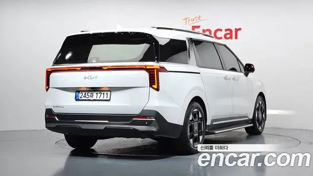 Kia Carnival 2024 — Şəkil 7/32