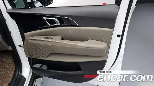 Kia Carnival 2024 — Şəkil 16/32