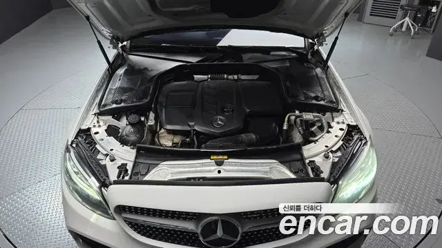 Mercedes-Benz C-Class 2019 — Фото 6/20