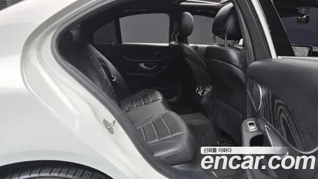 Mercedes-Benz C-Class 2019 — Фото 11/20