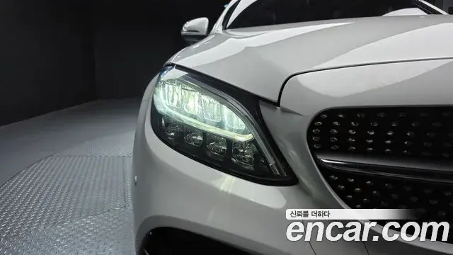 Mercedes-Benz C-Class 2019 — Photo 7/30