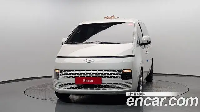 Hyundai Staria 2021 — Фото 3/20