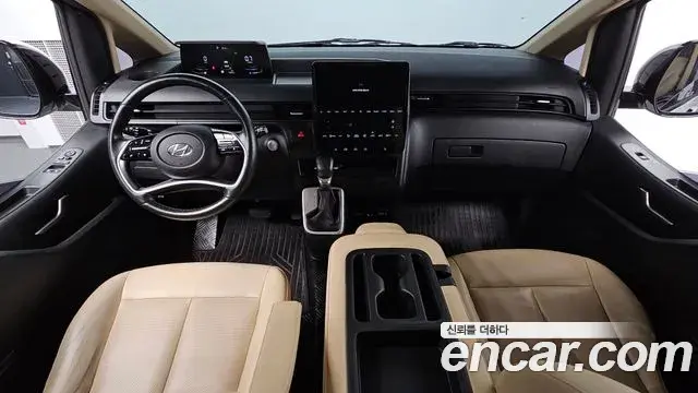 Hyundai Staria 2021 — Фото 7/20