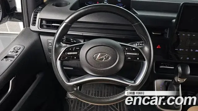 Hyundai Staria 2021 — Фото 13/20