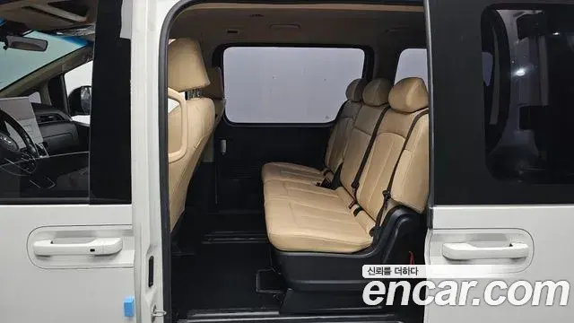 Hyundai Staria 2021 — Фото 16/20