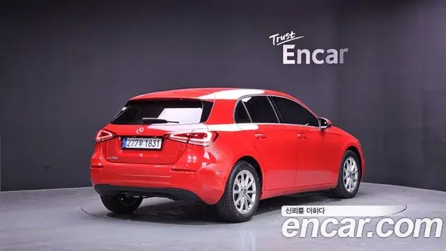 Mercedes-Benz A-Class 2019 — ფოტო 9/30