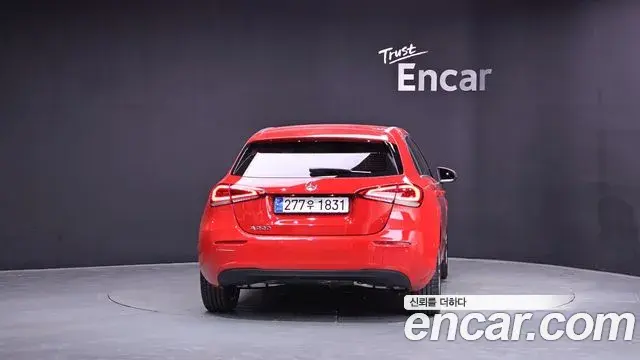 Mercedes-Benz A-Class 2019 — ფოტო 12/30