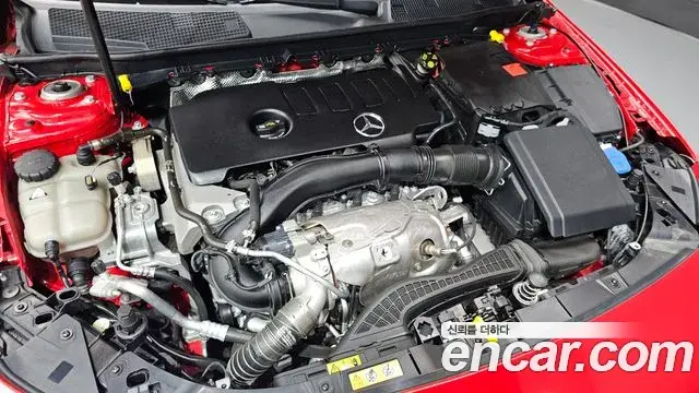 Mercedes-Benz A-Class 2019 — ფოტო 10/30