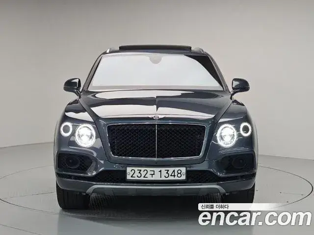 Bentley Bentayga 2019 — Şəkil 1/18