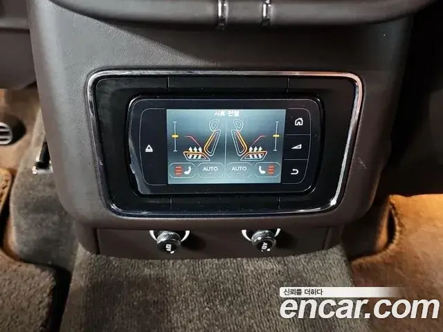 Bentley Bentayga 2019 — Şəkil 10/18
