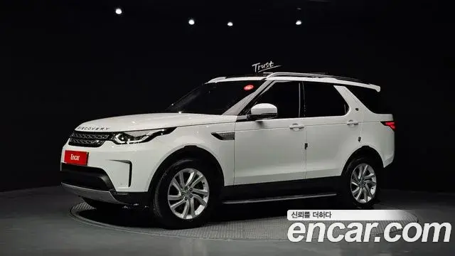Land Rover Discovery 5 2019 — Photo 12/20