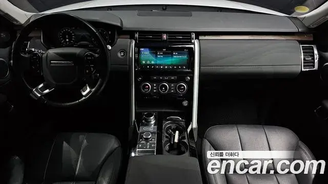 Land Rover Discovery 5 2019 — Photo 11/20