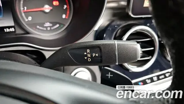 Mercedes-Benz GLC-Class 2018 — ფოტო 18/30