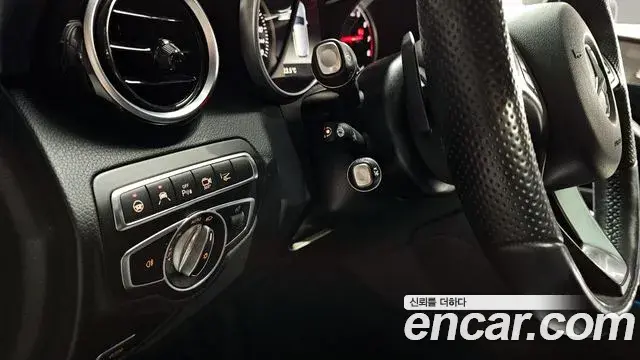Mercedes-Benz GLC-Class 2018 — ფოტო 25/30