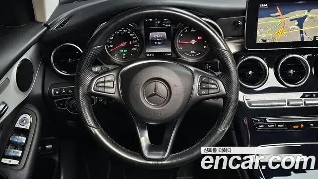 Mercedes-Benz GLC-Class 2018 — ფოტო 23/30