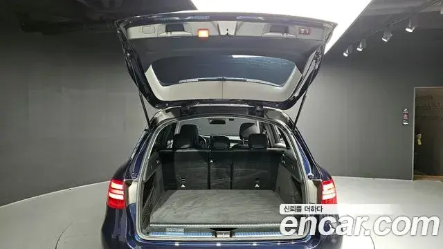 Mercedes-Benz GLC-Class 2018 — ფოტო 12/30