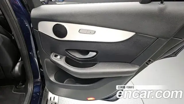 Mercedes-Benz GLC-Class 2018 — ფოტო 11/30