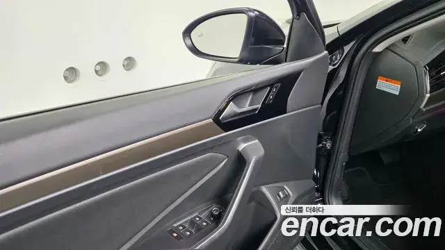 Volkswagen Jetta 2021 — Şəkil 15/35